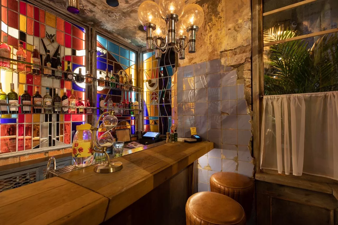 В Москве появился самый маленький в мире бар